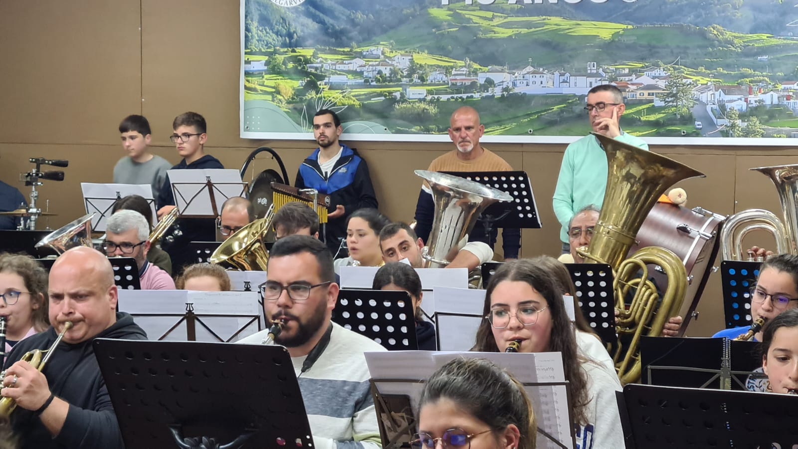Ensaio dos músicos da Filarmónica Estrela do Oriente